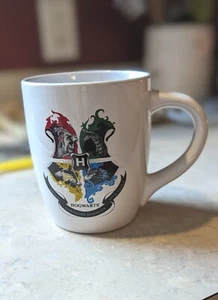 Harry Potter Hogwarts Crest Large Coffee Mug, White “25 Ounce” - Picture 1 of 5