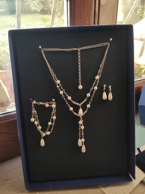 Swarovski Swan Parure Originale Vintage bracelet, Necklace, Earrings #851883 - Immagine 1 di 4