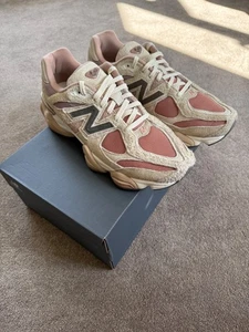New Balance 9060 Flat Taupe in passero chiaro - UK 12,5 | U9060CWF - Foto 1 di 19