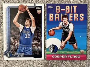 2025-26 Topps Cooper Flagg RC #201 & BONUS 8 Bit Baller RC Dallas Mavericks - Bild 1 von 4