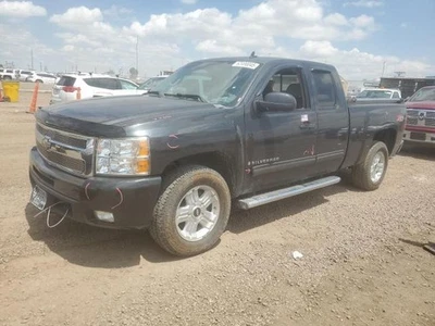 Used Front Center Interior Rear View Mirror fits: 2009 Chevrolet Silverado 1500 - Image 1 of 4