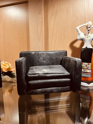 DIY Under Doomsday Sofa 1/6 Scale Please Read - Image 1 of 4