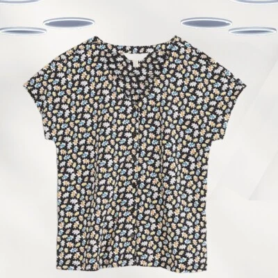 Ex Seasalt Women's Short Sleeve Cotton Top in Black Leaf Print (Defect) - Image 1 of 3