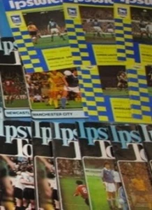 1974-1980 IPSWICH TOWN FC HEIMPROGRAMME - Ihre Wahl - KOSTENLOSER Versand - Bild 1 von 1