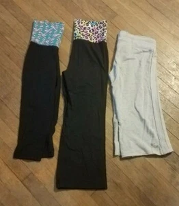 Lot of 3 Ladies Juniors Capri's Shorts Athletic workout Yoga Size XS Small - Picture 1 of 10