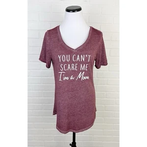 T-shirt Burnout scollo a V Maurices You Can’t Scare Me I’m A Mom nuova con etichette bordeaux small - Foto 1 di 6