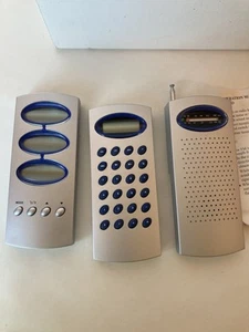 Calculator , Radio and alarm clock 3 devices in one box - Picture 1 of 11
