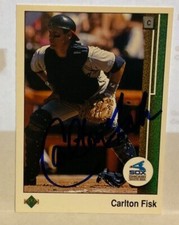 1989 Upper Deck #609 Autographed By CARLTON FISK Chicago White Sox