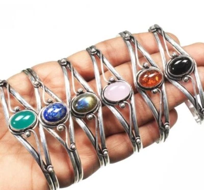 Lote de 50 brazaletes hechos a mano de ónix verde y mezcla de piedras preciosas enchapados en plata de ley 925 Foto 1 de 3