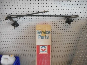 1991 1992 1993 CHEVROLET CAPRICE WINDSHIELD WIPER TRANSMISSION NOS GM 22087149 - Picture 1 of 4