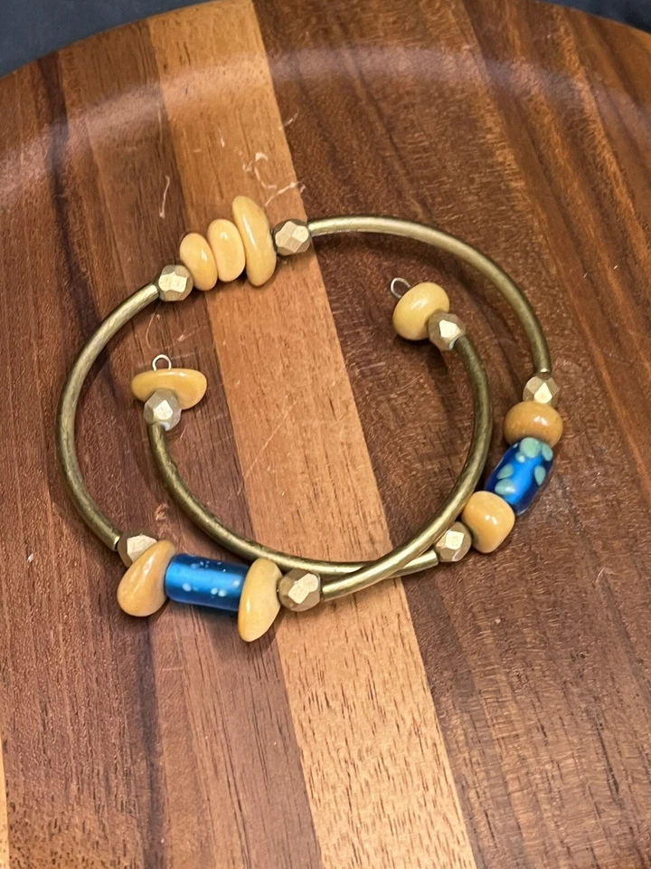 Браслет-обертка из проволоки с бисером медь, морское стекло и агат  - Изображение 1 из 4