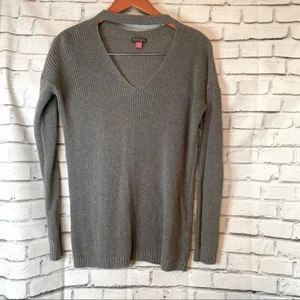 Vince Camuto Gray V Neck Sweater Women's Size Small - Picture 1 of 5