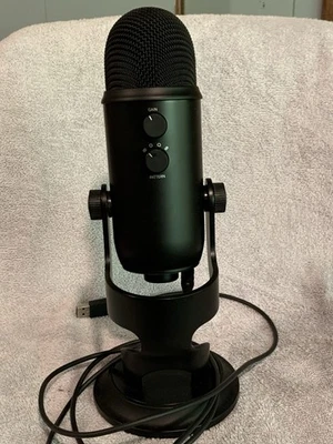 Blue Microphone, Yets USB mic,  broadcast  quality sound. VOICE Podcasting. - Image 1 of 2