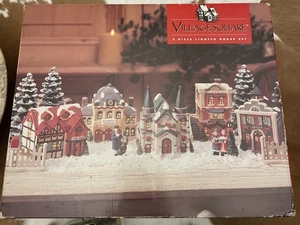 Mervyn’s 1995 Village Square 5-teiliges beleuchtetes Haus Set mit OVP Weihnachten - Bild 1 von 24