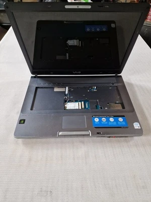 Sony Vaio VGN-FE41E Model PCG-7V2M Laptop  Faulty For Parts Read Description - Image 1 of 4