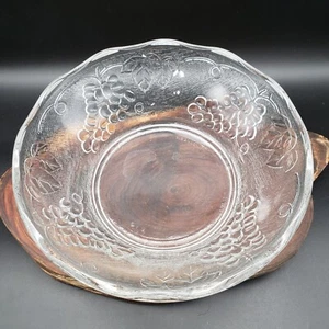 KIG Indonesia Clear Glass Bowl 8.5" Raised Grape Vine Pattern Scalloped Edge Vtg - Picture 1 of 7
