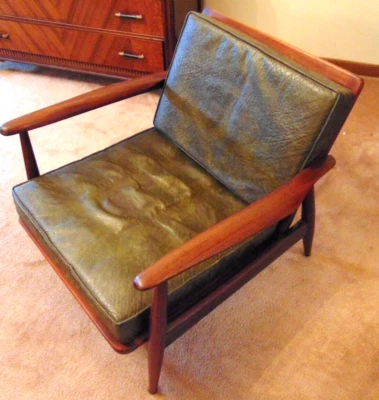 VINTAGE 1960'S SCANDINAVIAN TEAK ARM CHAIR - Image 1 of 4