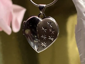Vintage Sterling Silver Pendant 925 Necklace Jewellery Heart Locket 5.24g - Picture 1 of 7