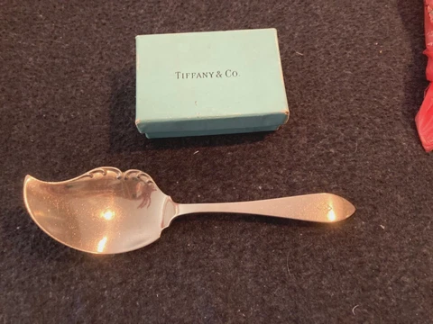 Tiffany & Co Sterling Silver QUEEN ANNE FANCY JELLY SERVER W/H MONO ONLY ONE UP Cover