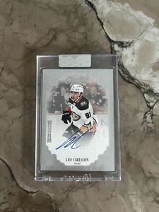 2023-24 Upper Deck Clear Cut Champs Autographs #CLC Leo Carlsson SP - Picture 1 of 2
