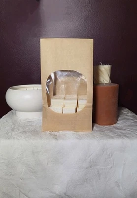 T'S TREAT BAG :: IRISH SPRING  - Image 1 of 3