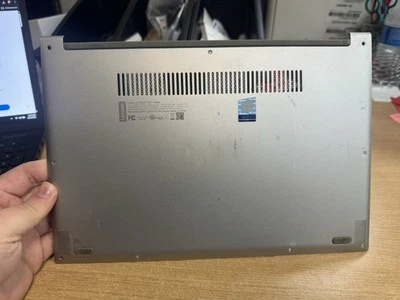 FUNDA BASE INFERIOR PARA PORTÁTIL LENOVO YOGA 730-13IWL SERIE 730-13IKB 5CB0R02843 Foto 1 de 3