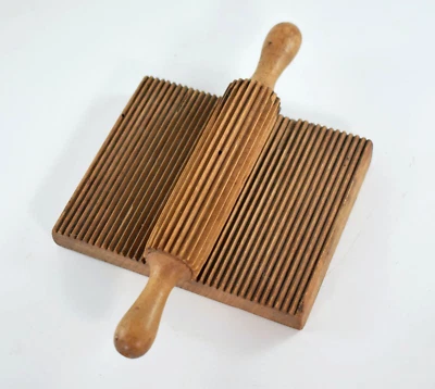 ANTIQUE c1800 WOODEN LACE FABRIC CRIMPING BOARD with ROLLER - Image 1 of 4