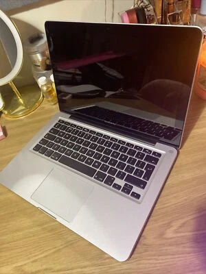 Apple Macbook Pro 2012 13” Retina Display. ￼2.5 GHz Dual-Core Intel Core i5 - Image 1 of 4