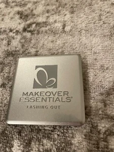 Me Makeover Essentials Lashing Out Neapolitan Eyes Eyeshadow, Brand New Sealed - Picture 1 of 4