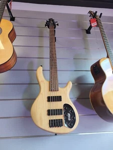 BAJO ELECTRICO CORT MARK 5 CUERDAS - Imagen 1 de 1