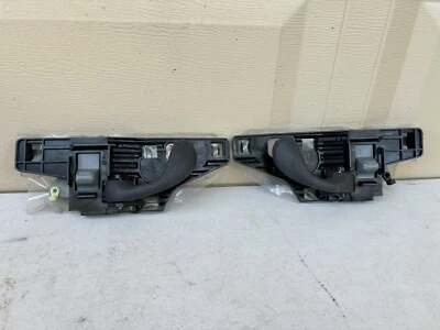 Juego de 2 manijas de puerta interiores para Chevrolet S10 99-2005 Blazer 99-2004 Foto 1 de 2