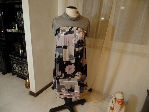 LOVE MOSCHINO CUTE SHORTSLEEVES DRESS LAVANDA COLORI GRIGIO E NERO SZ 4 SALDI