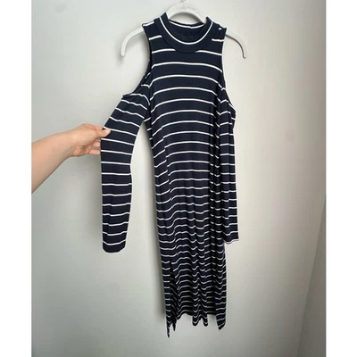 Nuevo con etiquetas Espléndido Vestido Sobre Rayas Azul y Blanco Para Mujer Pequeño Foto 1 de 4