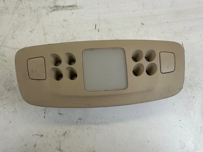 Оригинальный бежевый купольный фонарь Lexus IS350 XE20 06-13 NO:213 - Изображение 1 из 4