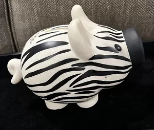 De colección Old Navy Piggy Bank 2004 cerdo a rayas cebra negro blanco PVC - Imagen 1 de 3