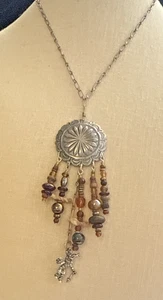 Collana vintage firmata argento sterling concho 5 fili di perline - Foto 1 di 15