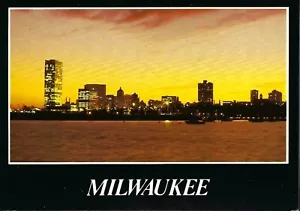 Vintage Postcard, A Golden Sunset & The Milwaukee Skyline, Wisconsin, used - Picture 1 of 2