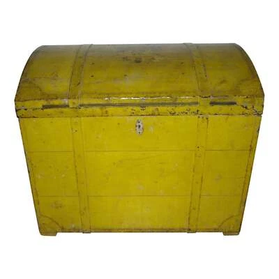 Cofre manta cúpula pintada siglo XIX | Baúl Foto 1 de 4