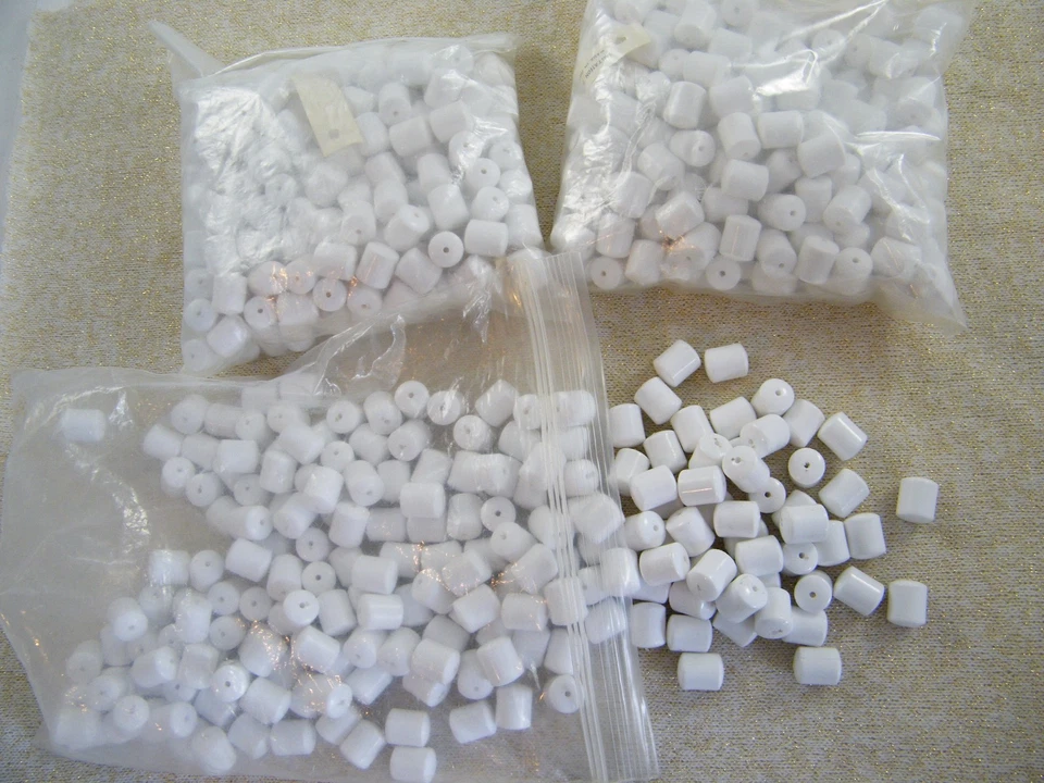 (600) DE COLECCIÓN "JOYERÍA DE IMITACIÓN HONG KONG" ~ CUENTAS DE BARRIL BLANCO Foto 1 de 4