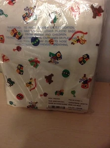 Avon Christmas Layette 0-3 months Cream  - Picture 1 of 4