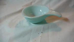 Vintage Pyrex Sprayware Coral Gravy / Sauce Boat aqua blue green - Picture 1 of 9