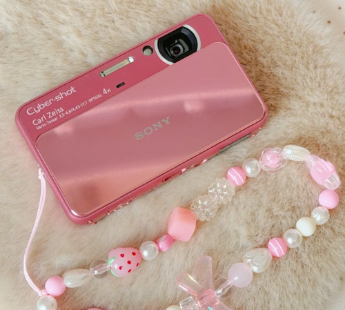 Nikon COOLPIX S6600 Pink 16.0MP Digital Camera 12x Zoom Flip