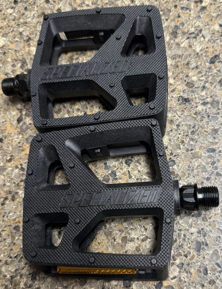 Specialized SBC-54 Flat Platform Pedals 9/16" Mountain Bike Cycling Pedals K1283 - Image 1 of 4