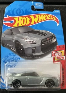 Nissan GT-R {R35} Hot Wheels HW entonces y ahora plateado 17 - Imagen 1 de 3