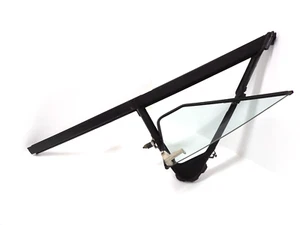 92-96 Ford F150 F250 F350 Bronco Passenger Right Vent Window Wing Glass Assembly - Picture 1 of 14