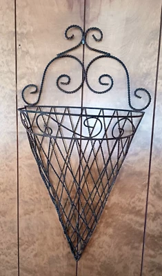 Maceta de jardín oxidada 28 x 15 x 8 con soporte para plantas de alambre en forma de cono de colección envío gratuito Foto 1 de 4