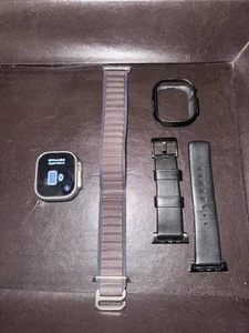 Apple Watch Ultra 2 49mm Titanium - Photo 1 sur 6