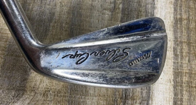 Mizuno Silver Cup Blade 4 Iron Steel Shaft 39 inch - Image 1 of 4