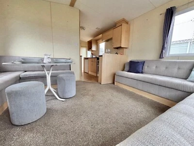 CHEAP STATIC CARAVAN FOR SALE IN LOWESTOFT - Image 1 of 4