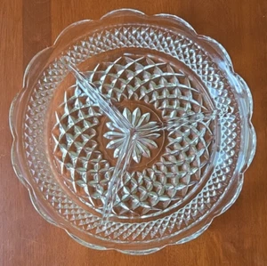 Wexford Divided Round Relish Tray by Anchor Hocking - Picture 1 of 3